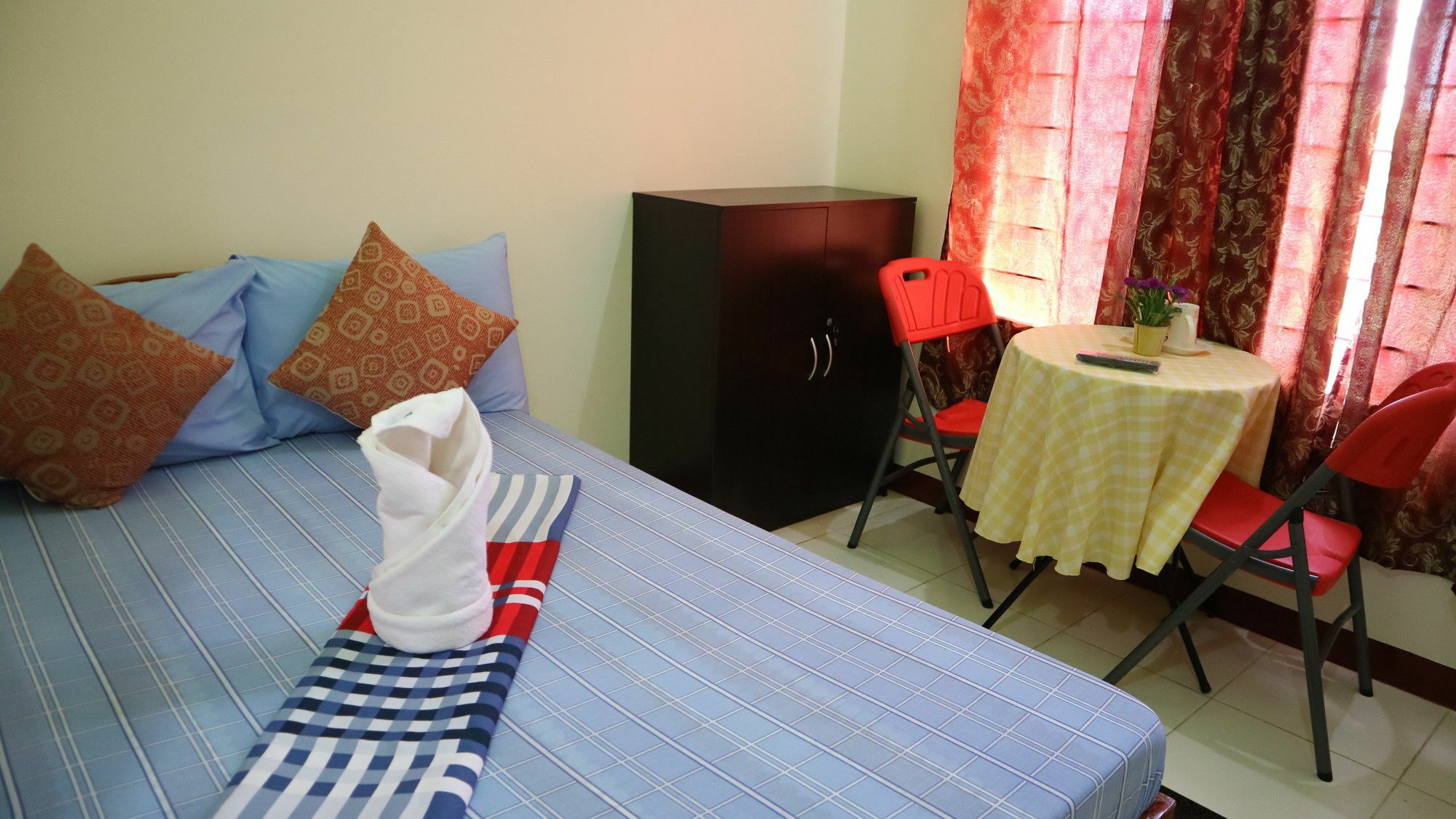C Tower Studio Apartments Puerto Princesa Eksteriør billede